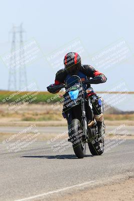 media/Apr-25-2022-Lets Ride (Mon) [[64890c87c4]]/Group B/1220pm (Wheelie Bump)/